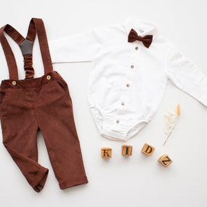 Baby Jungen Taufkleidung, Taufoutfit, Taufhose, Trägerhose Cordhose mit Hosenträger pt+bodysuit+bow tie