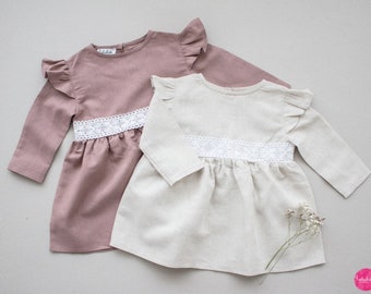 Tenue de baptême bébé fille, robe de baptême blanche, robe en lin avec mancherons et dentelle de coton