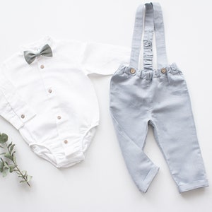 Traje de bautismo para niños, traje de bautismo para bebés, traje de portador de anillos, pantalones de babero pantalones de lino gris hielo con tirantes Listo para enviar imagen 2