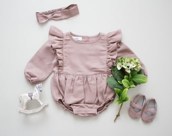 linen (organic) romper with ruffles