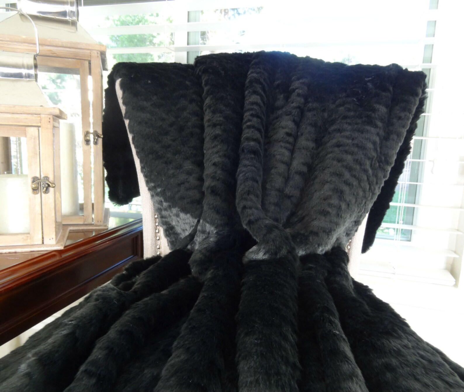 Black Fur Throw Black Mink Faux Fur Blanket Tissavel Black Etsy
