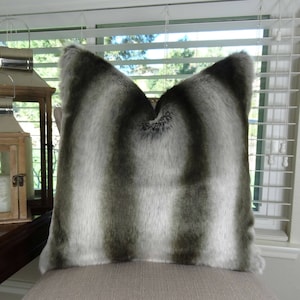 Exotic Gray Chinchilla Faux Fur Throw Pillow Cover - Gray Silver Chinchilla Fur Pillow - Gray Chinchilla Throw Pillow - Gray Silver - 17430