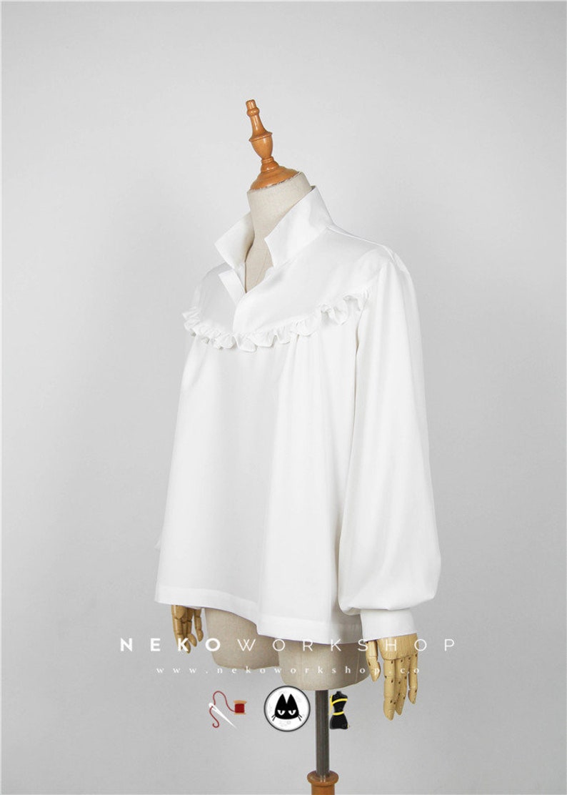 White Medieval Shirt image 3