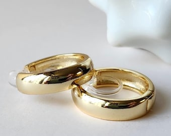 Non Pierced Huggie Hoop Clip-On Earrings, 14K Gold Color, Hypoallergenic Invisible Design, Comfortable Pain-Free Dainty Hoops Minimal Hoop