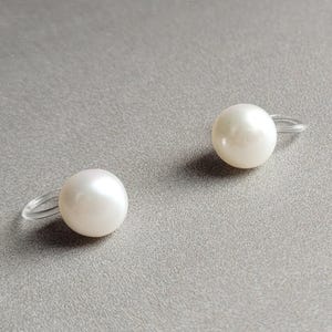 Freshwater pearl stud earrings, natural white pearls, no metal allergy post, clip on pearl earrings, pearl invisible clip-on earrings