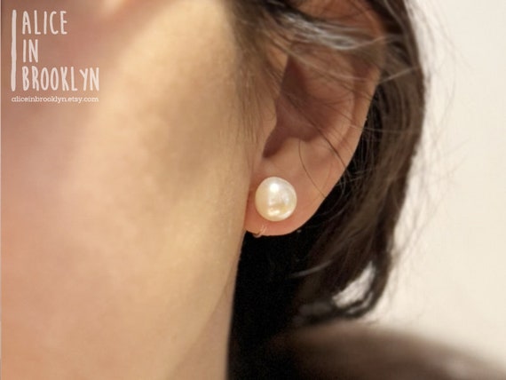 Allergy Free Bridal White Pearl Resin Post Stud Earrings 