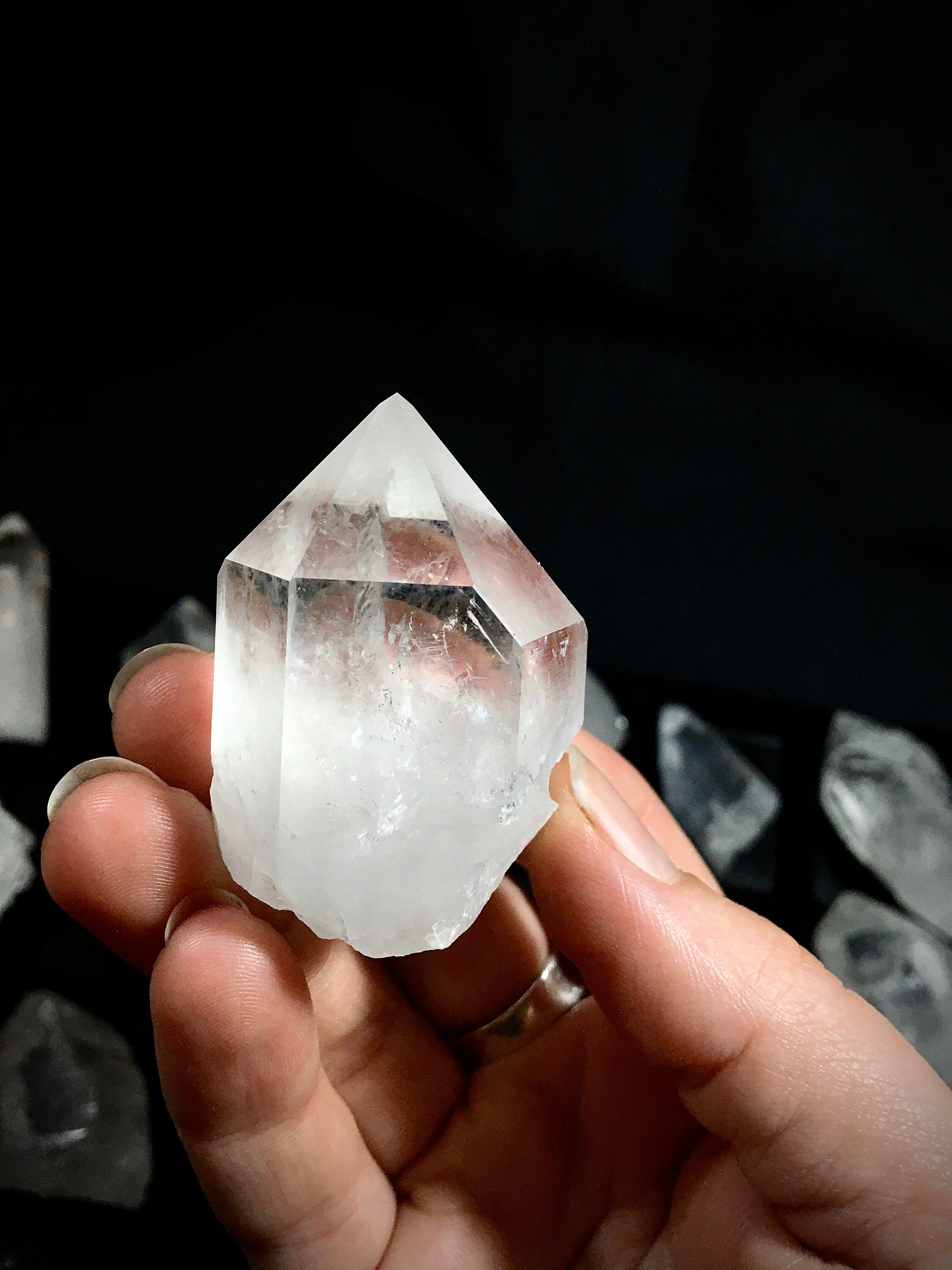 quartzcrystal icon quartzcrystal icon