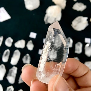 Points de cristal de quartz de l&#39;Arkansas - Achetez-en 4, obtenez-en 1 GRATUITEMENT !