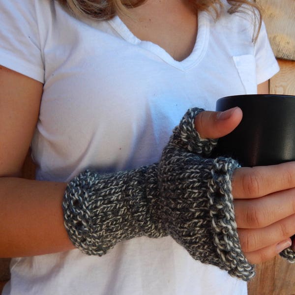 Fingerless gloves for Women, Wrist Warmers, Hand Warmers ~ Gray Tweed