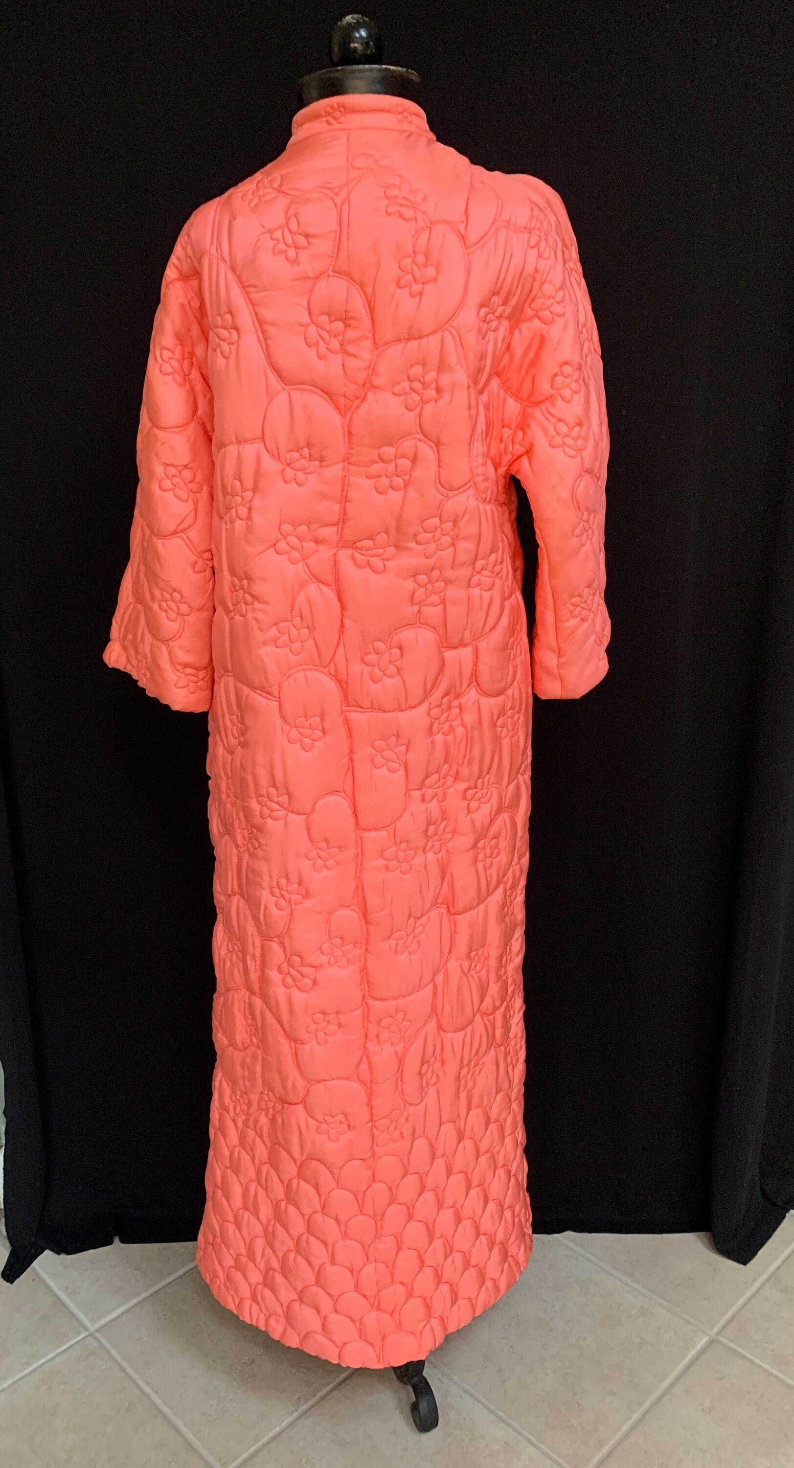 Vintage Silk Quilted Dressing Gown / Robe / Lounge Coat from | Etsy