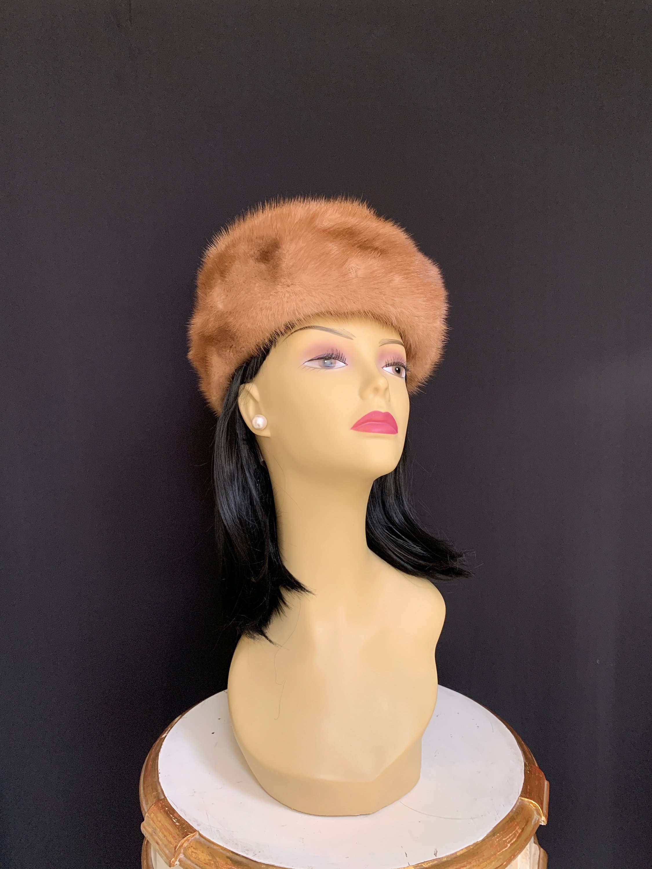 Vintage Mink Fur Hat - Palomino / Light Brown - Pillbox  display picture 1