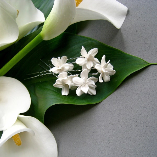 White flower hair pins Formal bridal hair accessories Floral wedding hairpiece Bridesmaid Bridal Boho Vintage Romantic headpiece Hair clip