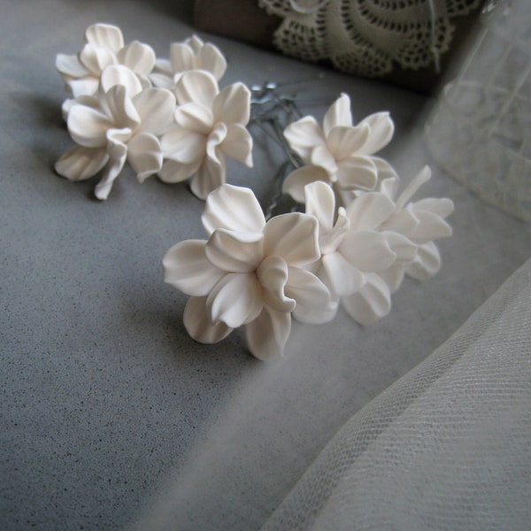 Ivory hair pins Soft beige flower Formal bridal hair accessories Flower wedding hairpiece Bridesmaid Bridal Boho Vintage Romantic headpiece