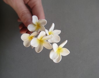 Épingles à cheveux de mariée avec fleurs tropicales Plumeria blanc fleur décoration accessoire de cheveux bijoux de fiançailles cadeau pour elle