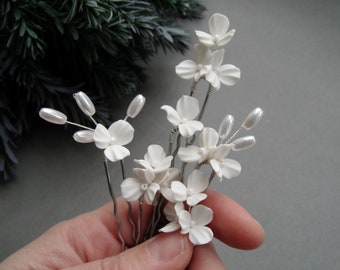 Small white flowers hair pin set Formal bridal hair accessories Flower wedding hairpiece Bridesmaid Bridal Bride Flower girl Wedding hairdo