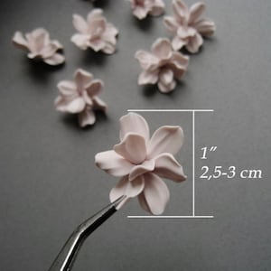 White flower hair pins Formal bridal hair accessories Floral wedding hairpiece Bridesmaid Bridal Boho Vintage Romantic headpiece Hair clip image 10