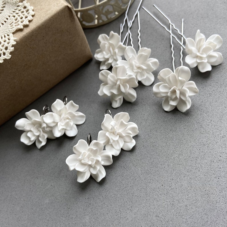 White ivory gardenia pins White flower Formal bridal hair accessories Floral wedding hairpiece Bridesmaid Bridal Boho tropical headpiece image 10