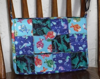 Sac à bandoulière matelassé sur le thème de l’océan