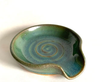 Handmade Green Spoon Rest, Ceramic Spoon Rest