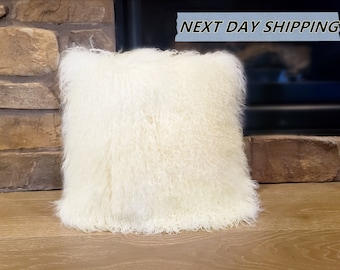 18"x18" Mongolian Lamb Fur Pillow Natural White / Tibetan Sheepskin Pillows / Decorative Fur Pillows / Home Decor / Curly Fur Pillows