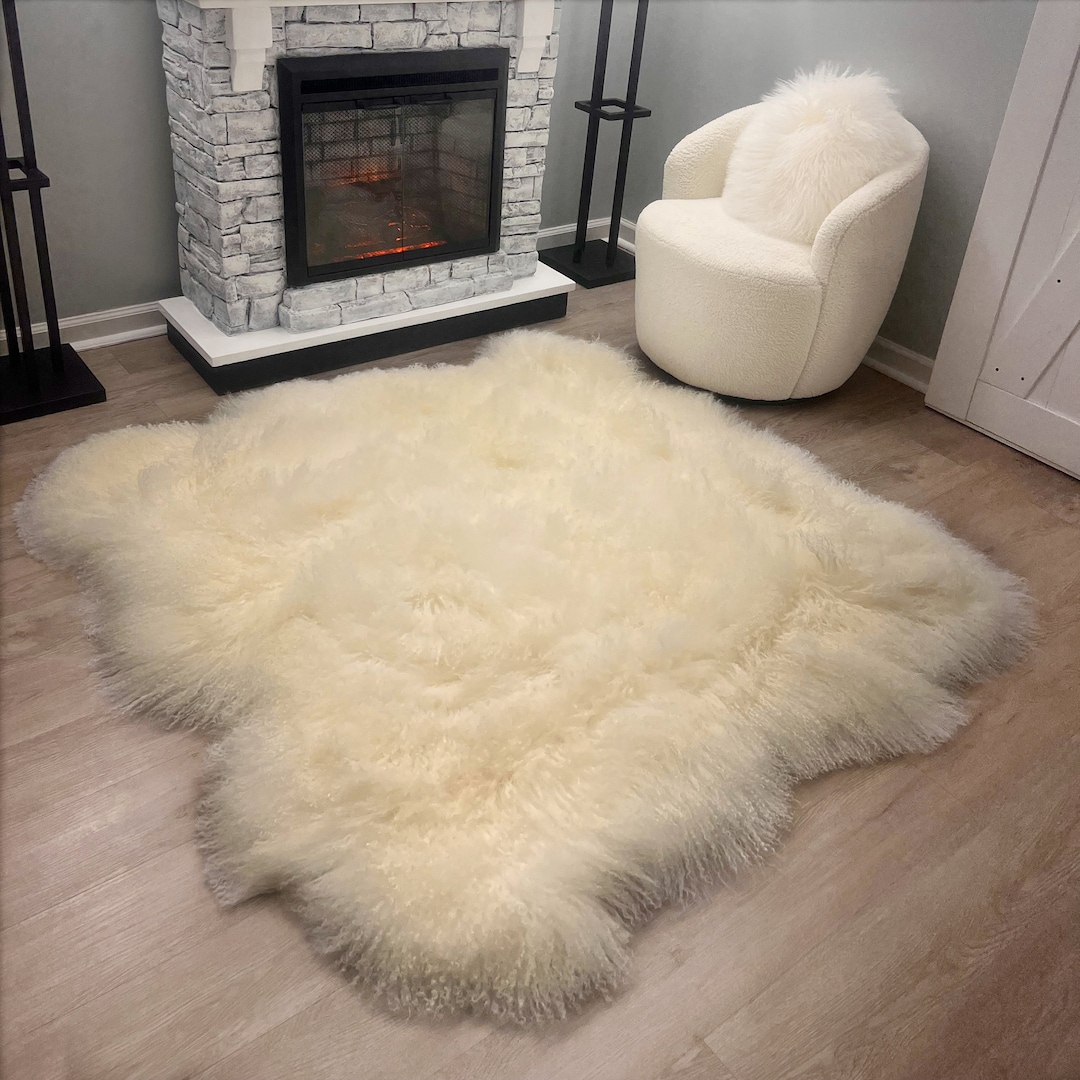4'x4' Tibetan Mongolian Lamb Fur Rug Beige Organic Shape, Sheepskin, Fur Hide, Curly Fur Rug