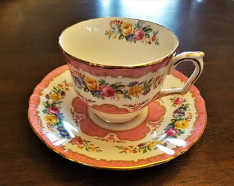 ヴィンテージ 1940年代 クラウンスタッフォードシャー イングランド ボーンチャイナ ティーカップ＆ソーサー - チュニス ピンク フローラル 脚付き 40年代柄 金鍍金トリム - 希少セット