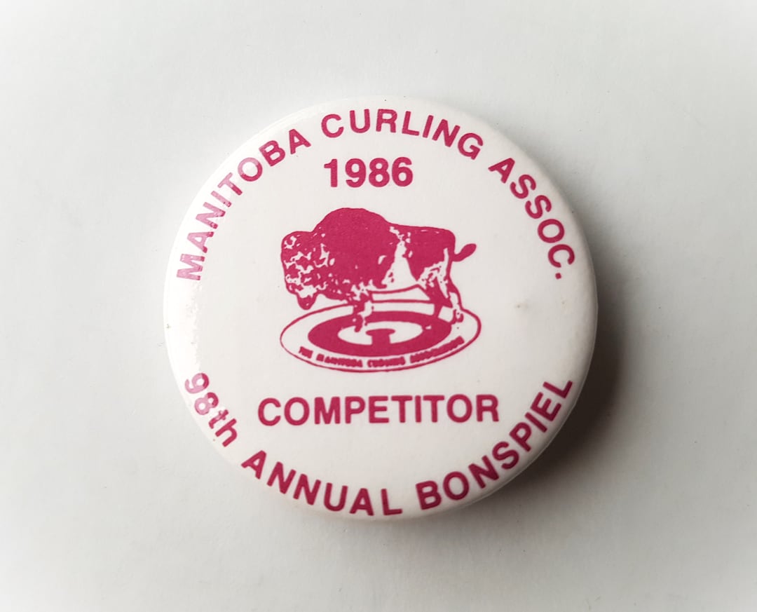 Vintage Manitoba Curling Association 1986 Tournament Competitor Pinback