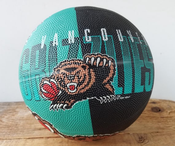 Vintage 90s VANCOUVER GRIZZLIES Spalding Basketball - Rare Vintage 90s VANCOUVER GRIZZLIES Spalding Basketball - Rare