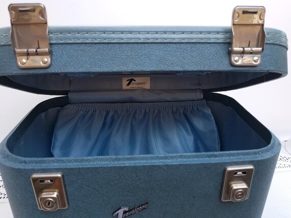 Vintage 1950s Cruise Blue TRAVELGARD Lady's Train Case - Overnight Makeup Mirror Mirox Travel Carry-on Luggage - Cosmetic Treasure Chest Box View 5