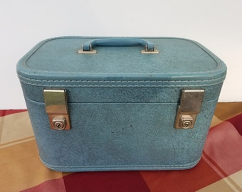 Vintage 1950s Cruise Blue TRAVELGARD Lady's Train Case - Overnight Makeup Mirror Mirox Travel Carry-on Luggage - Cosmetic Treasure Chest Box