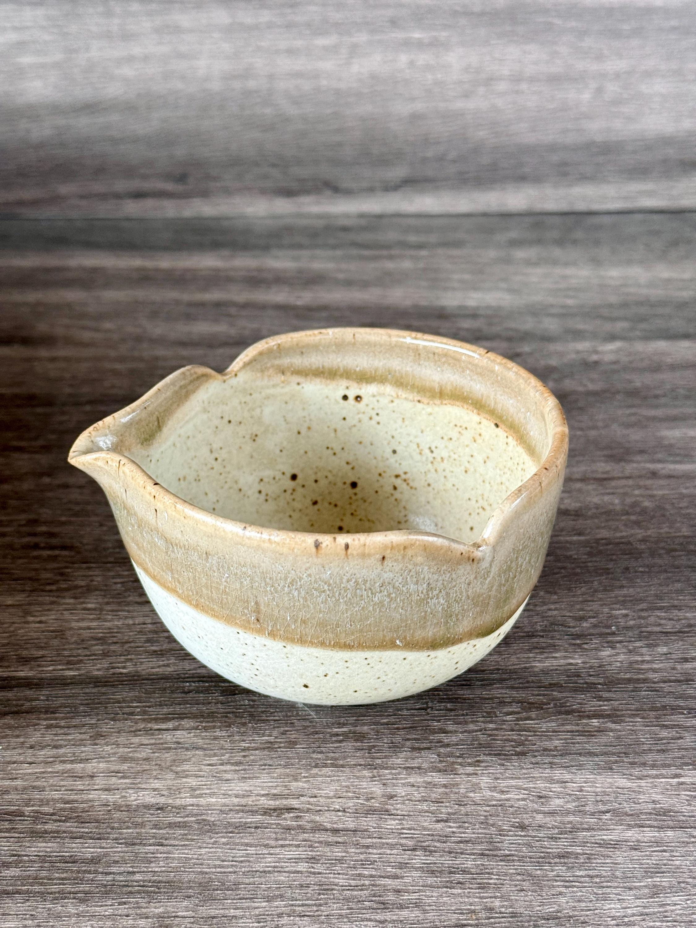 大村剛 Ceramic Katakuchi – Rusted Iron Katakuchi Bowls - Etsy