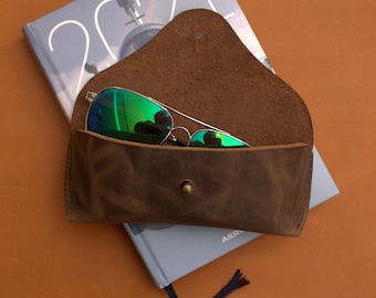 Leather Glasses case sunglasses case vegetable tanned leather case w Belt Loop, Dark brown eyeglass case, leather glasses case handmade