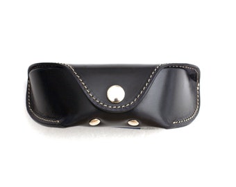 Glasses case for Oakley sunglasses case Veg tan Leather Black Handcrafted by Celyfos®, glasses case hard, sport glasses case
