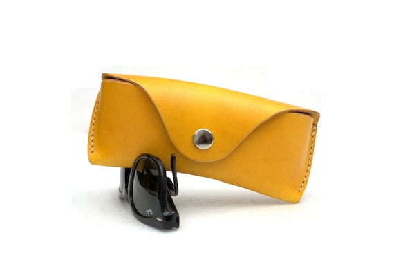 Leather Glasses case vegetable tanned leather Citron