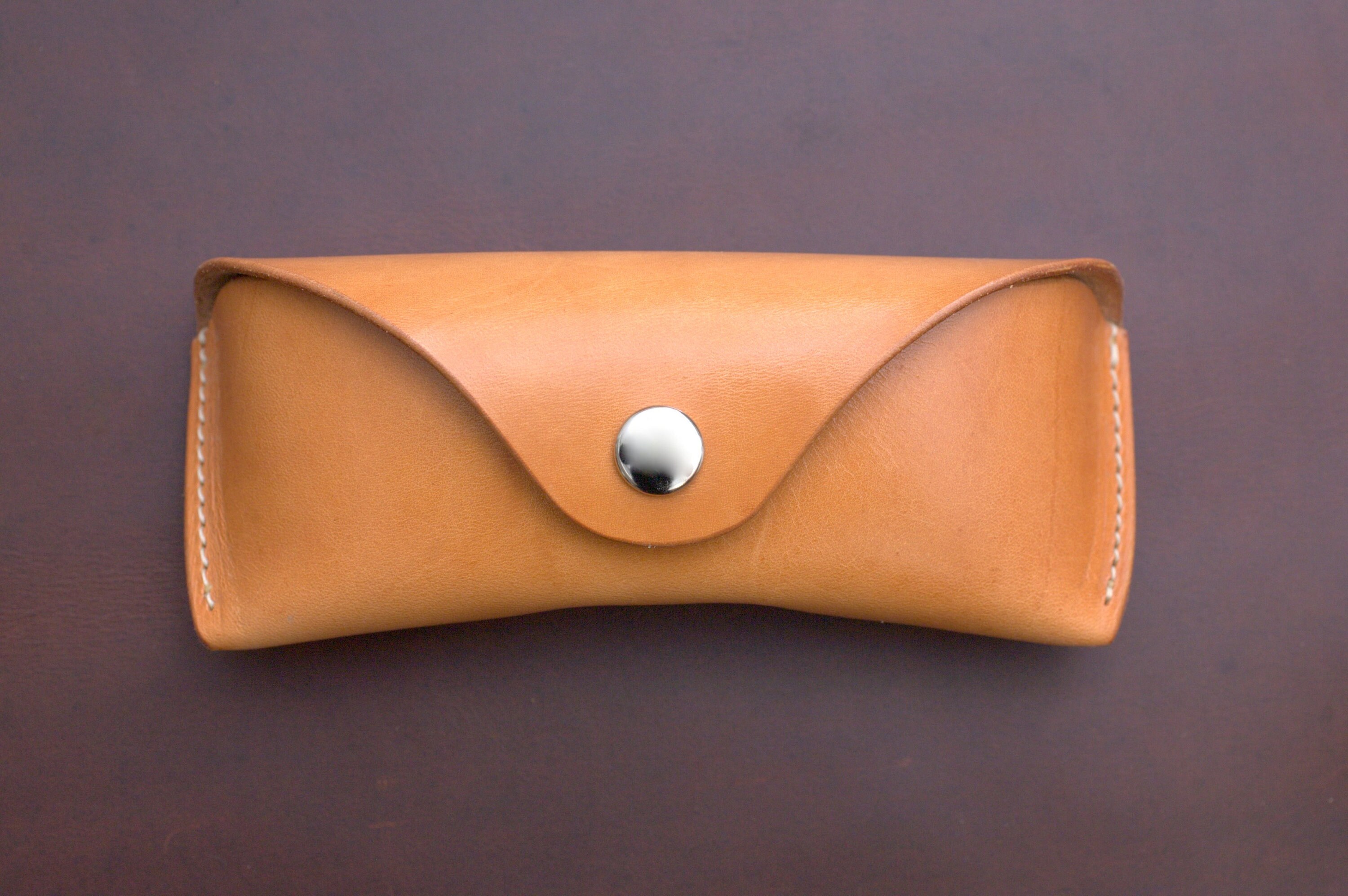 Seamless Italian leather glasses case | Il Bussetto — Calame Palma