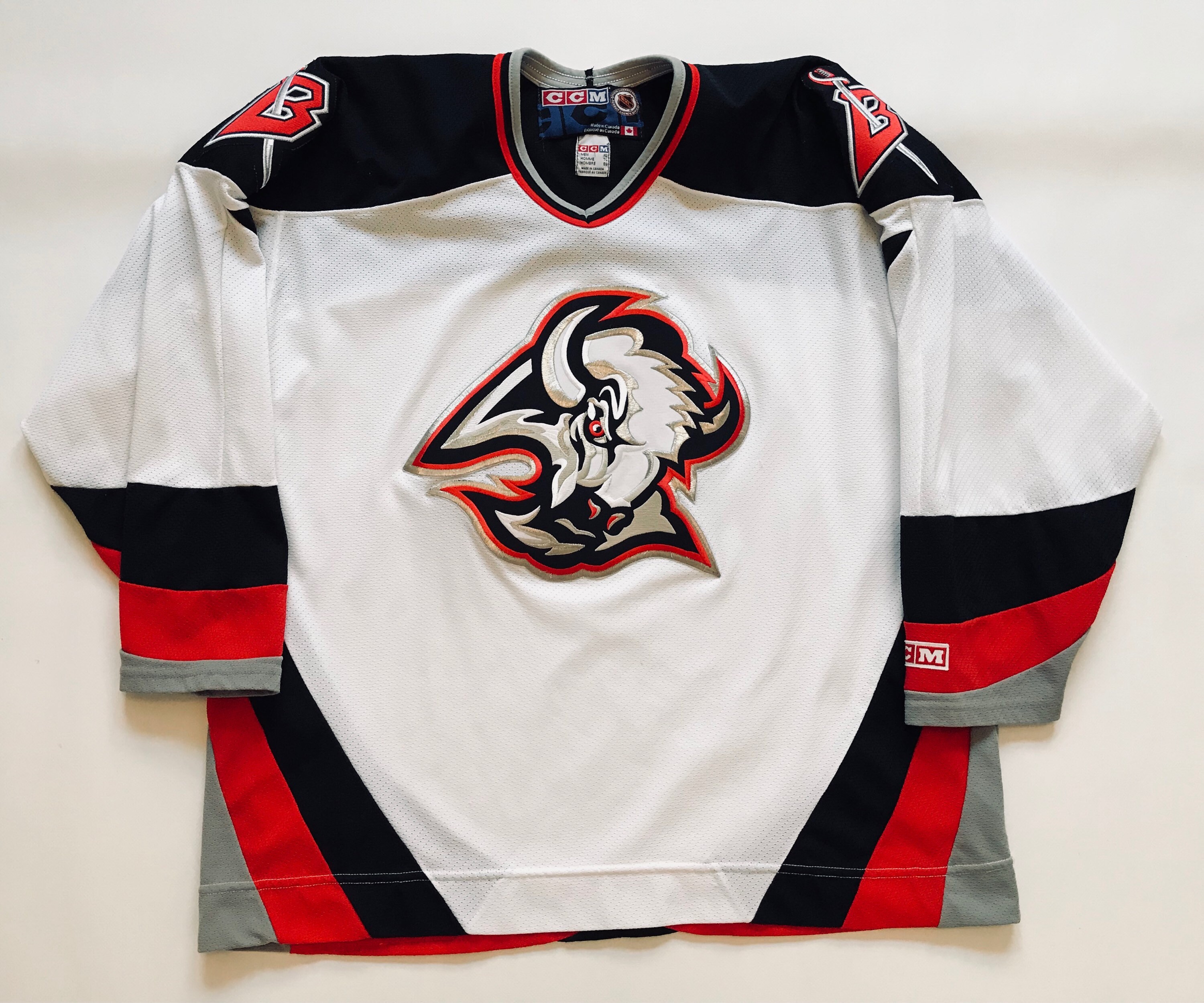 old sabres jerseys