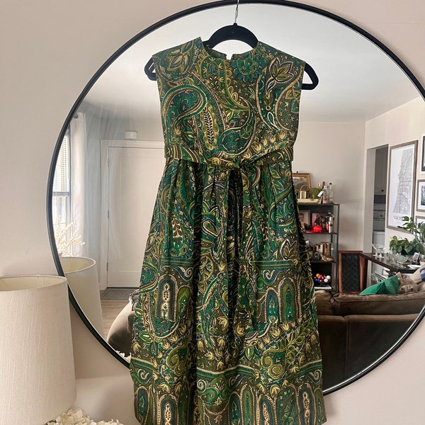 Small Vintage Green Paisley Sleeveless Dress