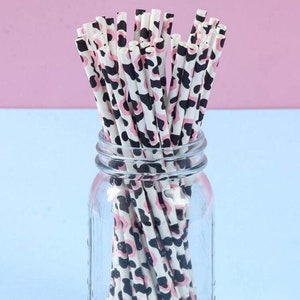 Pailles en papier rose imprimé vache - pailles à imprimé animal - thème du dernier rodéo - décoration EVJF - fête d'anniversaire cow-girl western - Nashville