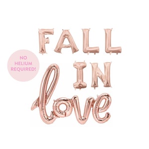 Fall in Love Balloon Banner - Bruidsdouche - Fall Wedding Decor - Engagement - Bachelorette Decor - Bruidsfoto Prop - Foil Balloon