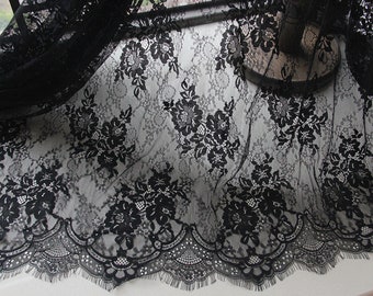 Tela de encaje chantilly negro de 3 yardas con festones