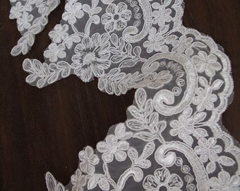 5 yards ivory lace trim for bridal veil, bridal dress, BIG SALE