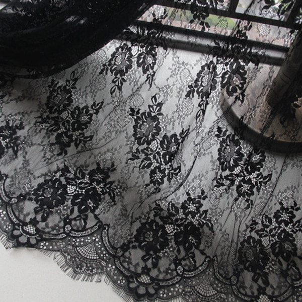 1 black Chantilly lace fabric