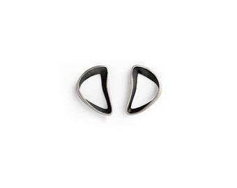 Botanical Silver Earrings • Unique Solid Hole Studs • Natural Silver Stud Earrings • Dainty Silver Earrings • Minimalist Elegant Earrings