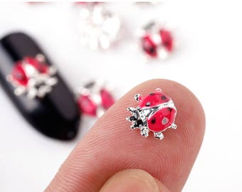 100 Marienkäfer// Käfer// Ladybug Knöpfe in verschiedenen Farben im Mix für Kinder
