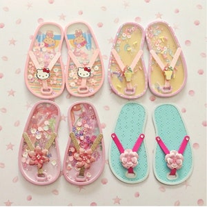 Troquel de corte "Chanclas de verano": troquel metálico para crear tarjetas playeras, scrapbooking y manualidades con papel.