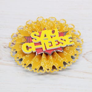 Süße Rosette Stanzform - DIY Papierrosette für Scrapbooking, Kartenherstellung & Papierhandwerk