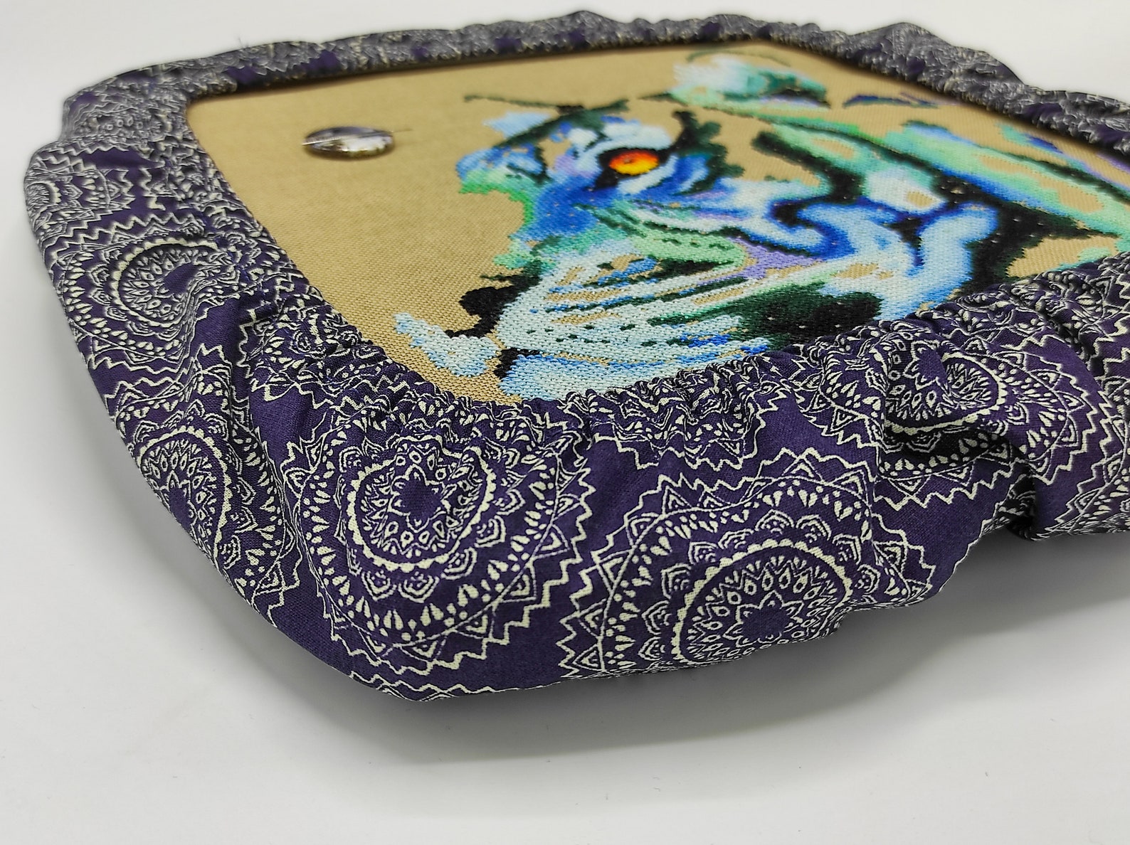 Embroidery Hoop Grime Guard crewelembroiderypatternsjacobean C4F