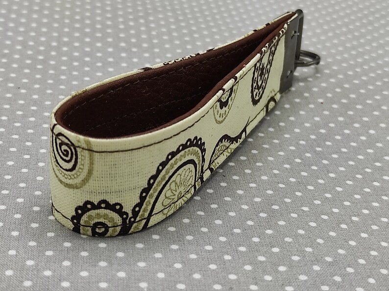 Keychain Wristlet Lanyard Beige Paisley