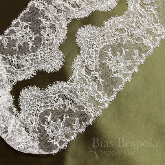6 Wide Exquisite Leavers Lace in Black and Ivory, Made in France