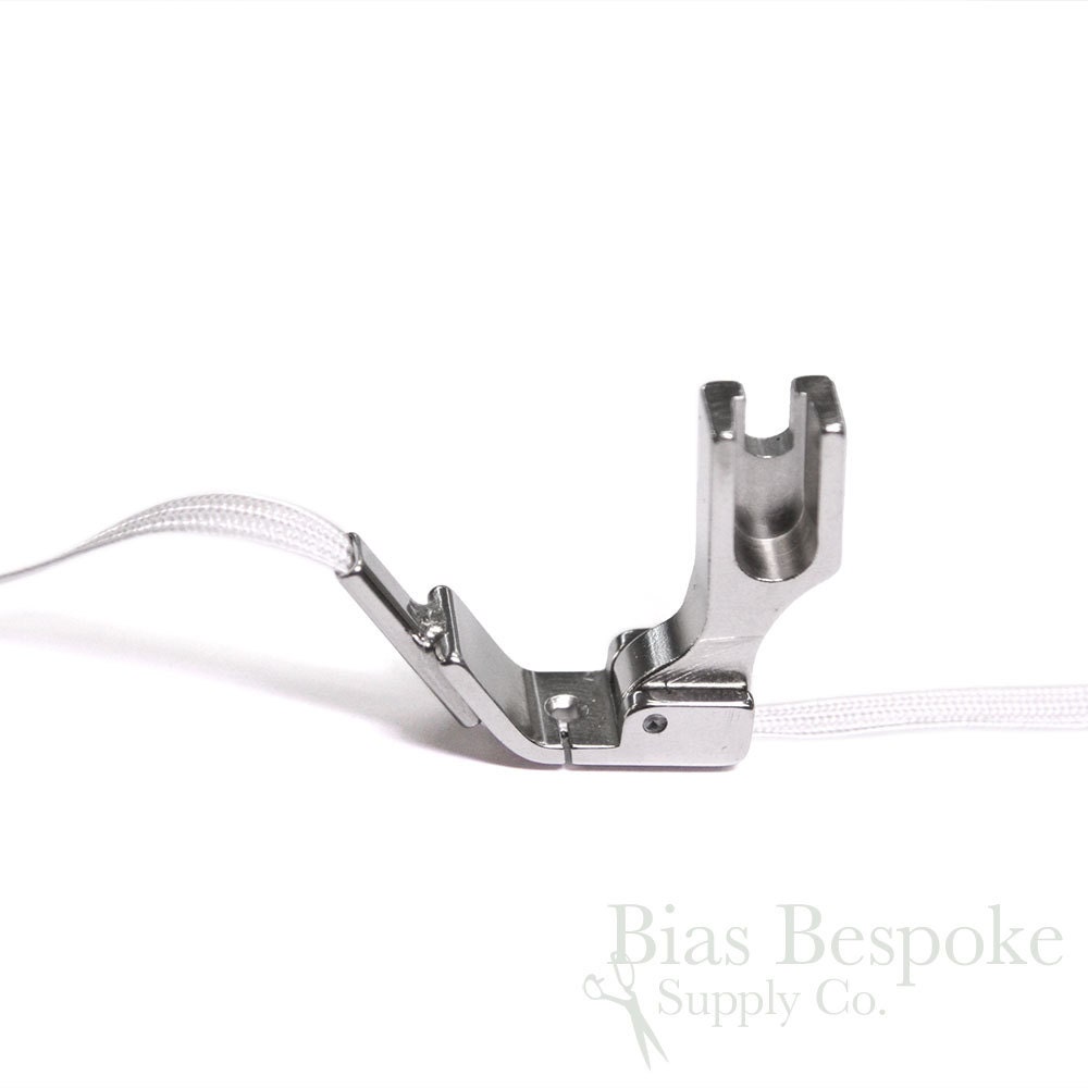 Ensemble De Pieds à Coudre OMABETA - Pied-de-biche (4021L) - Blanc